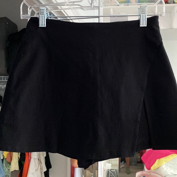 NWT Black Skort - Picture 2 of 6